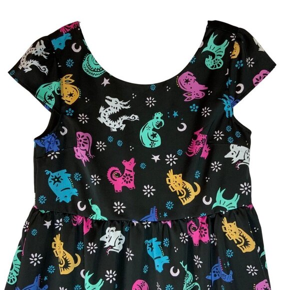 ModCloth Womens Short Sleeve Dress Size S Black Chinese Zodiac Print Babydoll - Picture 2 of 6